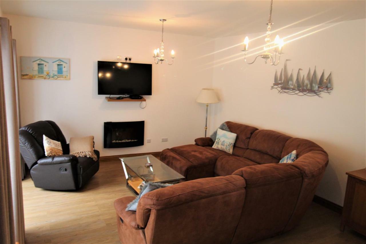 Fletcher Coach House Pendine Bagian luar foto