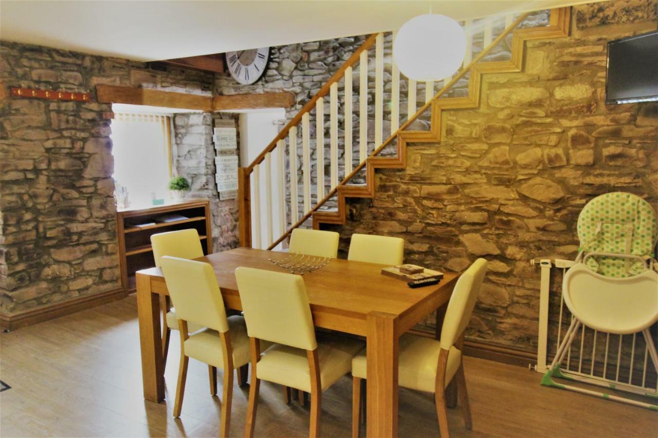 Fletcher Coach House Pendine Bagian luar foto